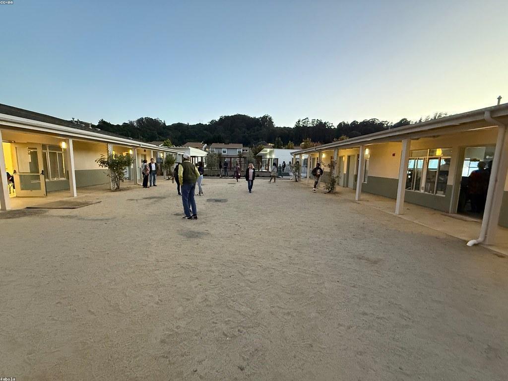 ហេតុអ្វីបានជាគួរតែវិនិយោគក្នុងការសិក្សា