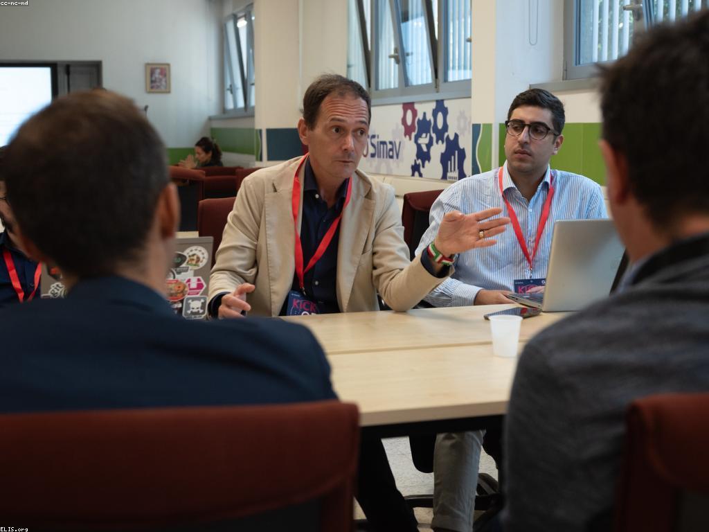 យុទ្ធសាស្ត្រចាប់ផ្តើម: ការបង្កើតនូវច្នៃប្រឌិតថ្មី